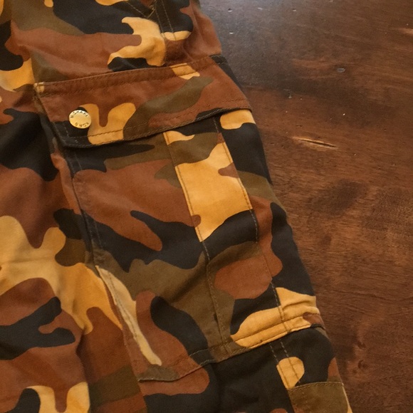 Pants - Picture 3 of 4